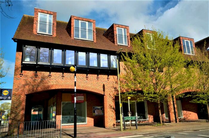 2 Bedroom Apartment To Rent In Victoria Road, Horley, Surrey, RH6