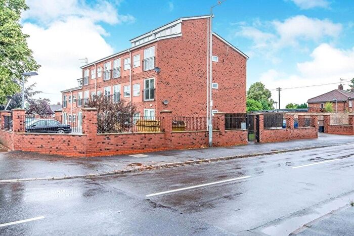 1 Bedroom Flat To Rent In Amersall Road, Doncaster, South Yorkshire, DN5