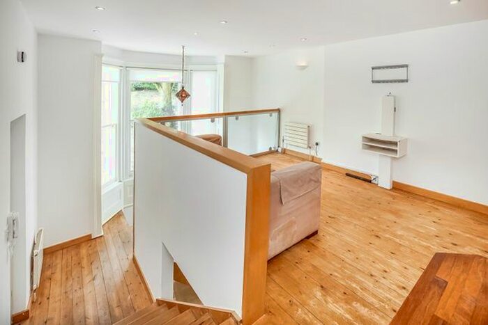 1 Bedroom Flat To Rent In St. Charles Square, London, W10