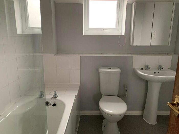 2 Bedroom Flat To Rent In Barnes Court, Whitley Mead, Stoke Gifford, Bristol, BS34