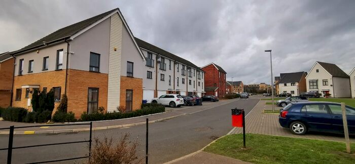 4 Bedroom Town House To Rent In Marshfoot Close, South Ockendon, RM15