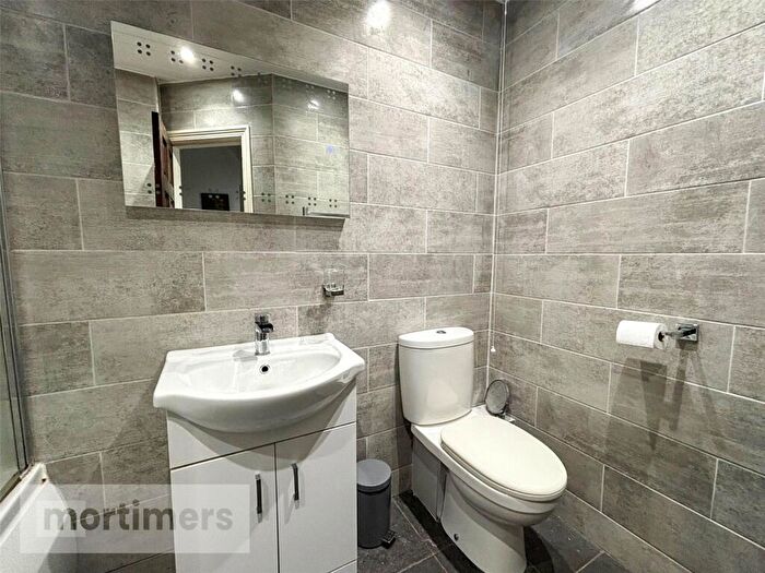 3 Bedroom Terraced House For Sale In Bonsall Street, Blackburn, Lancashire, BB2