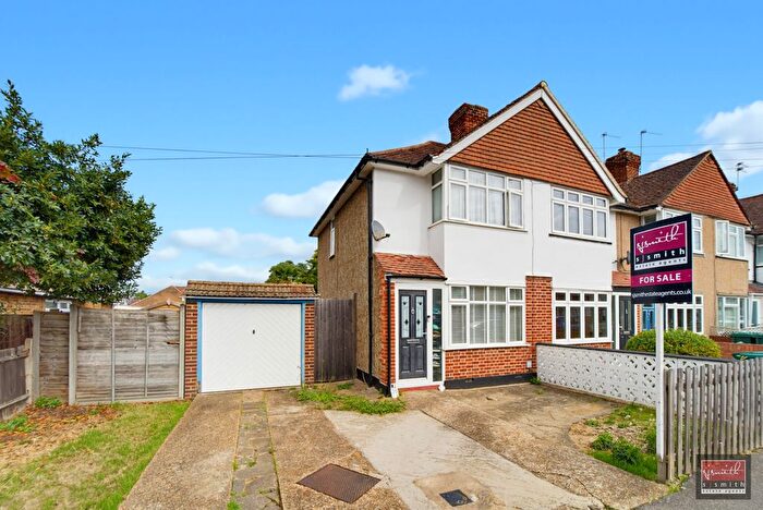 2 Bedroom End Of Terrace House For Sale In Ashford Avenue, Ashford, TW15