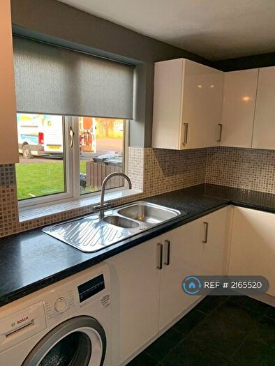 2 Bedroom Flat To Rent In Chelwood Close, Chippenham, SN14