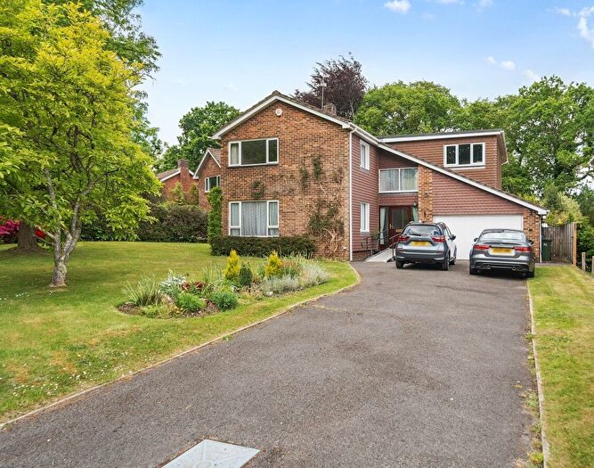 5 Bedroom Detached House For Sale In Glen Eyre Drive, Bassett, Southampton, Hampshire, SO16