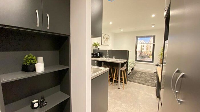 Studio To Rent In Freeman, Westgate One - Ref, CT1