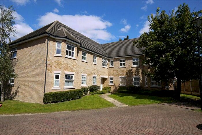 2 Bedroom Flat To Rent In The Courtyard, Ongar, Brentwood, CM15