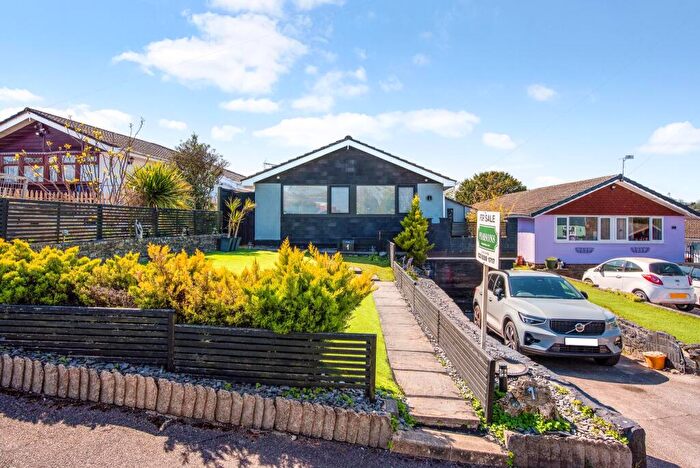 3 Bedroom Detached Bungalow For Sale In Wode Close, Horndean, PO8