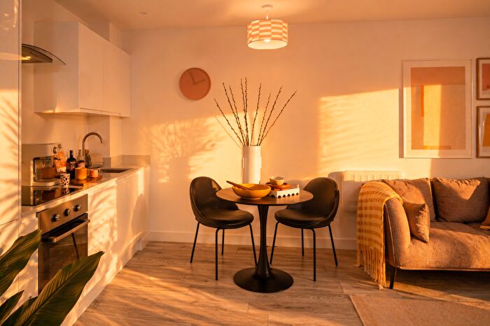 1 Bedroom Apartment To Rent In The Radiant, Kirkstall Road, Leeds, LS3