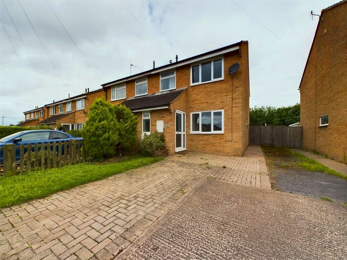 3 Bedroom Semi-Detached House To Rent In Sandalwood Drive, Hempsted, Gloucester, GL2