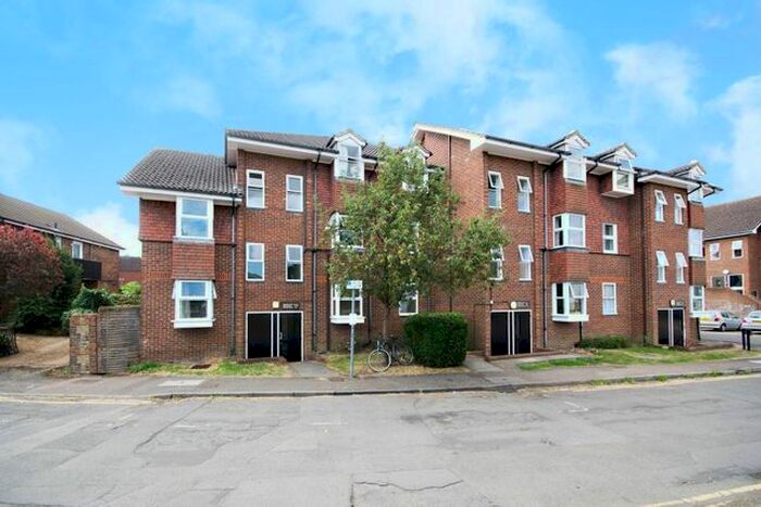 1 Bedroom Flat To Rent In Josephs Road, Guildford, Guildford, GU1