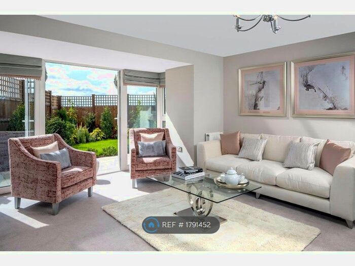 4 Bedroom Terraced House To Rent In Burroughs Drive, Dartford, DA1