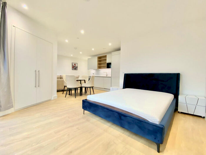 Studio To Rent In Peppercorn Court, Oxbow, E14