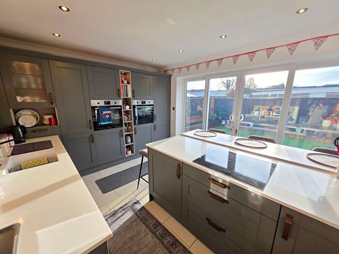 3 Bedroom Detached Bungalow For Sale In William Bradford Close, Austerfield, DN10