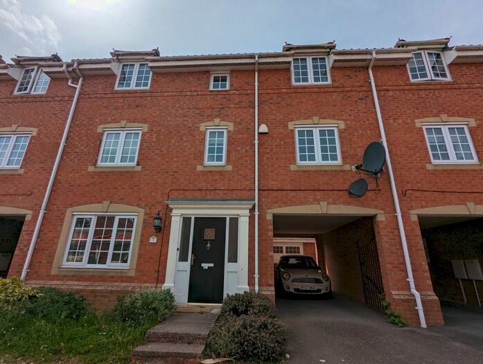 5 Bedroom Terraced House To Rent In Rosebay Road, Desborough, NN14