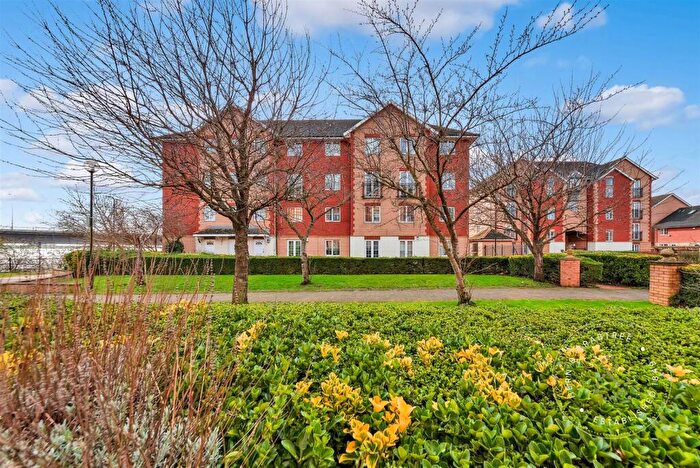 3 Bedroom Duplex To Rent In Campbell Drive, Cardiff Bay, CF11