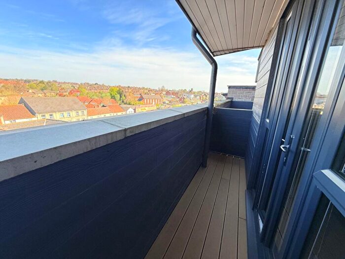 Apartment To Rent In Newton Road, Yeovil, BA20