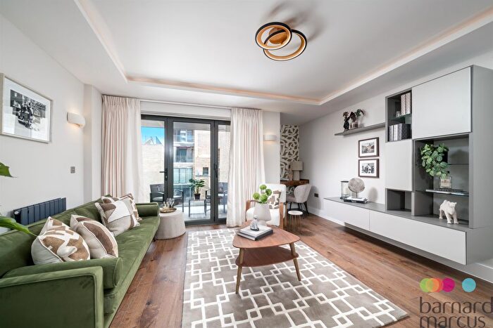 2 Bedroom Flat For Sale In Shepherds Bush Road, London, W6