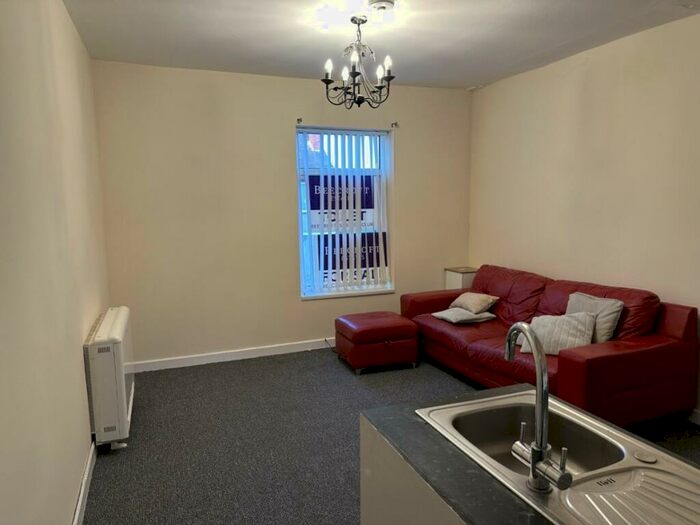 1 Bedroom Flat To Rent In Barnsley Road, Goldthorpe, S63