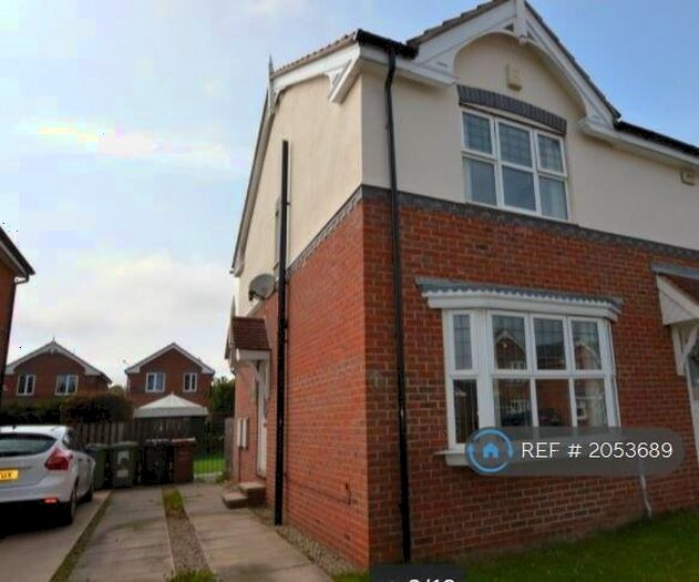 3 Bedroom Semi-Detached House To Rent In Ascot Gardens, Leeds, LS10