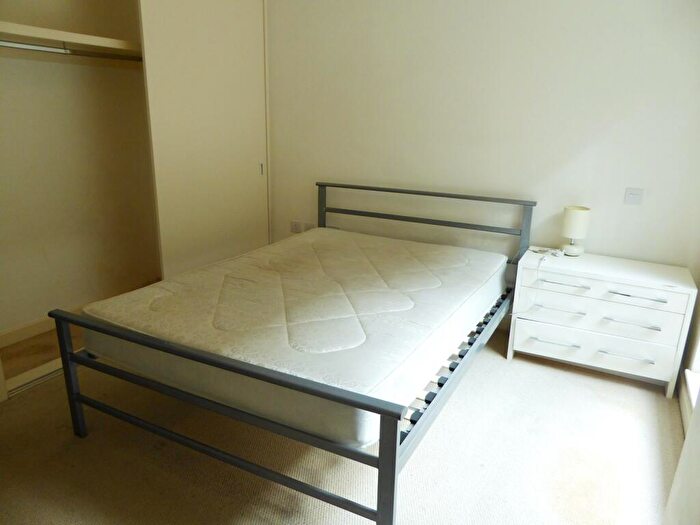 2 Bedroom Apartment To Rent In Hayward, Chatham Place, Reading, RG1
