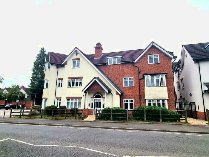 2 Bedroom Apartment To Rent In York House, Jockey Road, Sutton Coldfield, B73