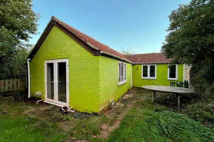 2 Bedroom Bungalow To Rent In Burton Bradstock, Bridport, DT6