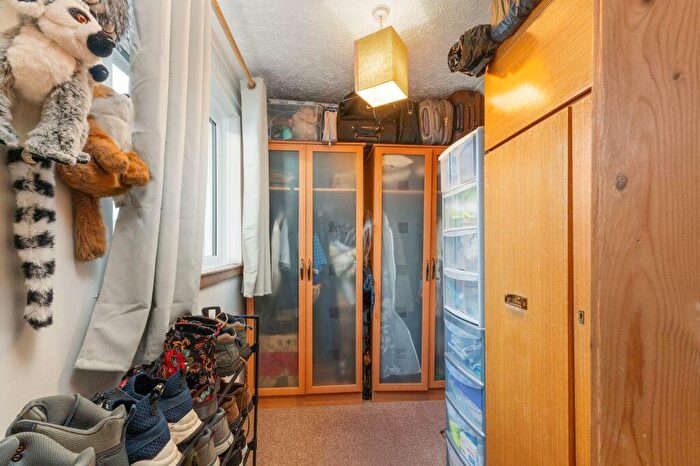 1 Bedroom Flat For Sale In / Christian Crescent, Edinburgh, EH15