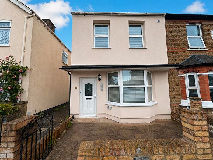 Studio To Rent In Tachbrook Road, Feltham, TW14