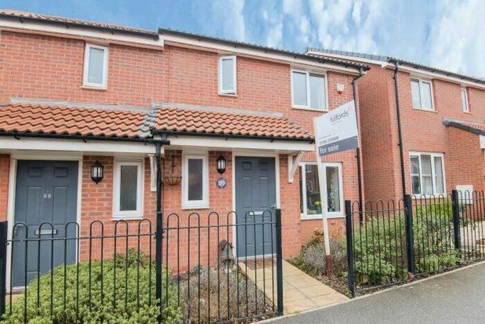 3 Bedroom Property To Rent In Myrtlebury Way, Exeter, EX1