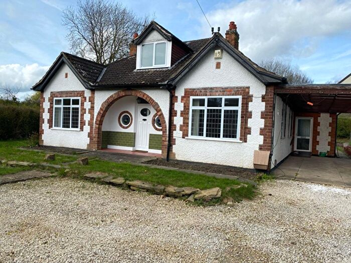 4 Bedroom Detached House To Rent In Park Road, Mickleover, Derby, DE3