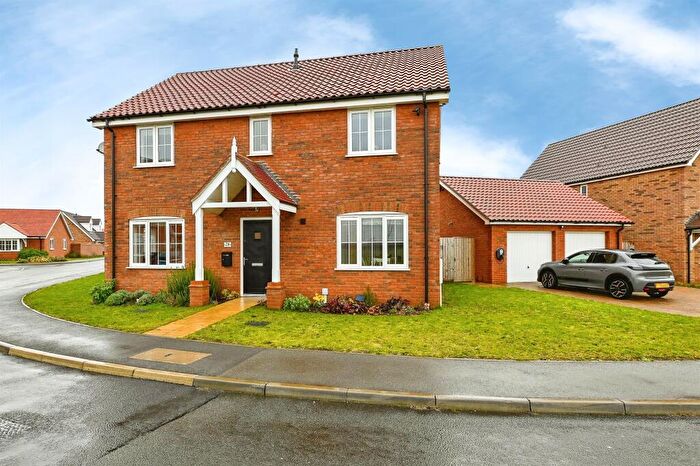 4 Bedroom Detached House For Sale In Yarrow Drive, Hunstanton, PE36