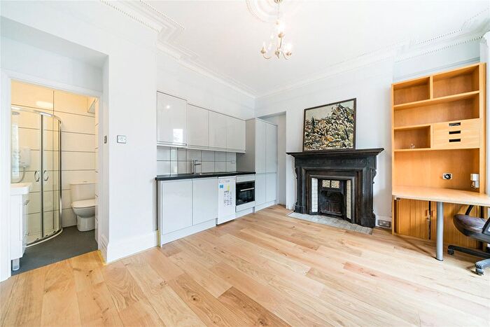 Studio To Rent In Airlie Gardens, London, W8