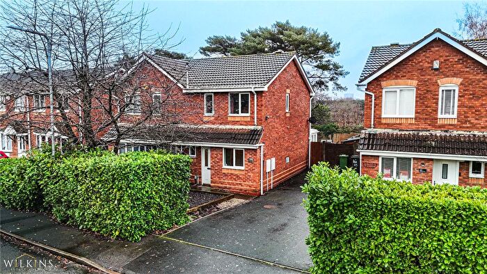 3 Bedroom Semi-Detached House For Sale In Blackfriars Close, Tamworth, Staffordshire, B79