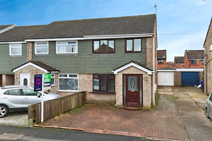 3 Bedroom Semi-Detached House For Sale In Grosmont Close, Howdale Road, HU8