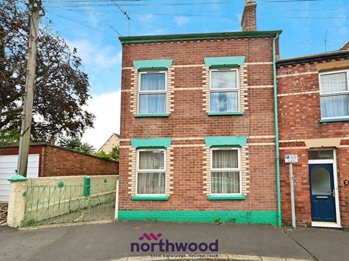 3 Bedroom End Of Terrace House For Sale In May Street, St James, Exeter, EX4