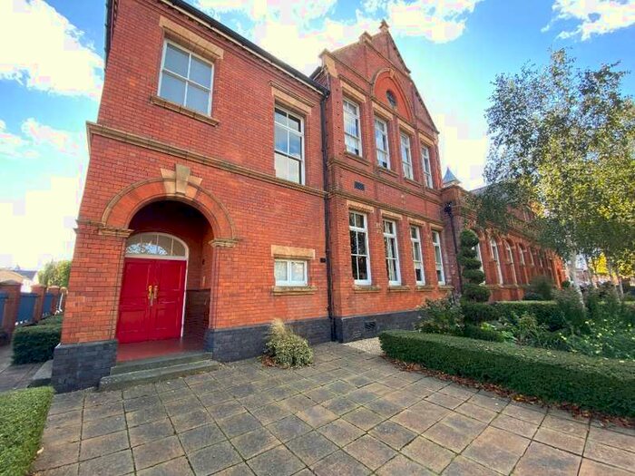 2 Bedroom Apartment To Rent In Euclid Street Central, Swindon, SN1