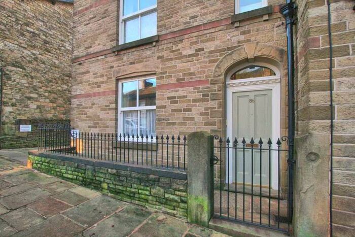 Semi-Detached House To Rent In Palmerston Street, Bollington, SK10