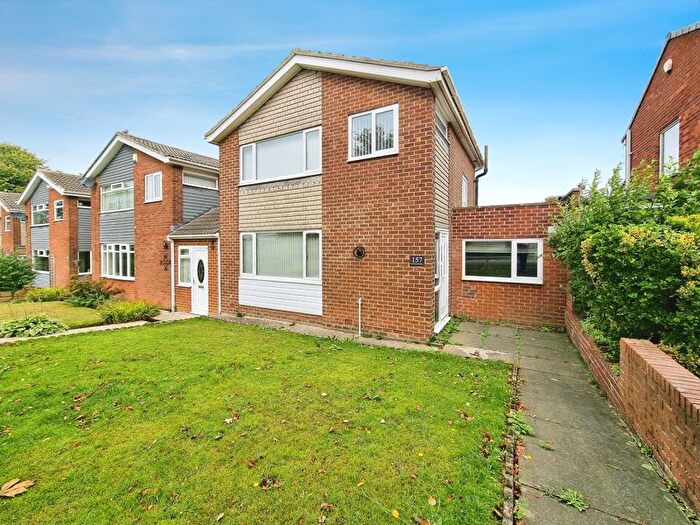 3 Bedroom Detached House For Sale In Hillhead Parkway, Chapel House, NE5