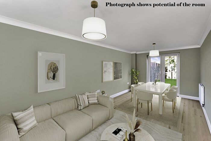 3 Bedroom Detached House For Sale In Pinter Lane, Gainsborough, DN21