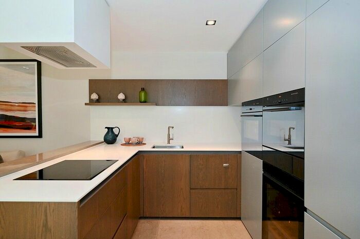 2 Bedroom Flat To Rent In Babmaes Street, St James, SW1Y