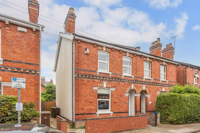 2 Bedroom End Of Terrace House To Rent In Winstonian Road, Cheltenham, GL52