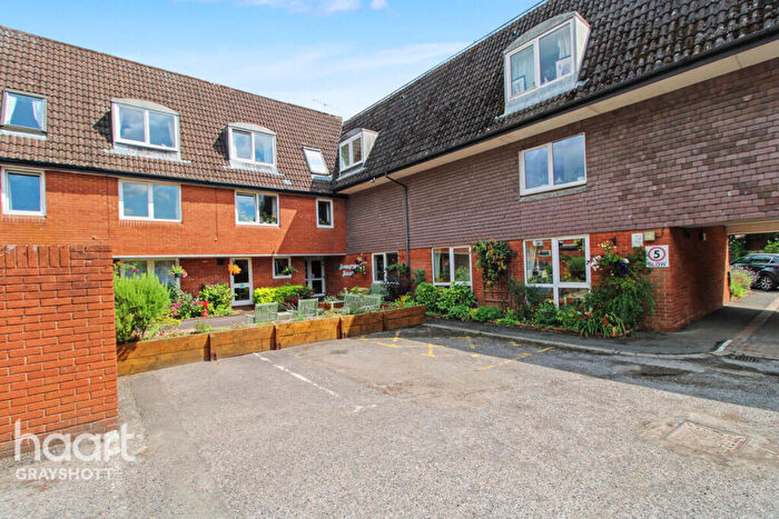 1 Bedroom Retirement Property For Sale In Wey Hill, Haslemere, GU27
