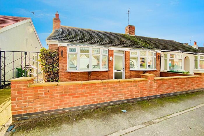 2 Bedroom Semi-Detached Bungalow For Sale In Tentercroft Avenue, Syston, LE7