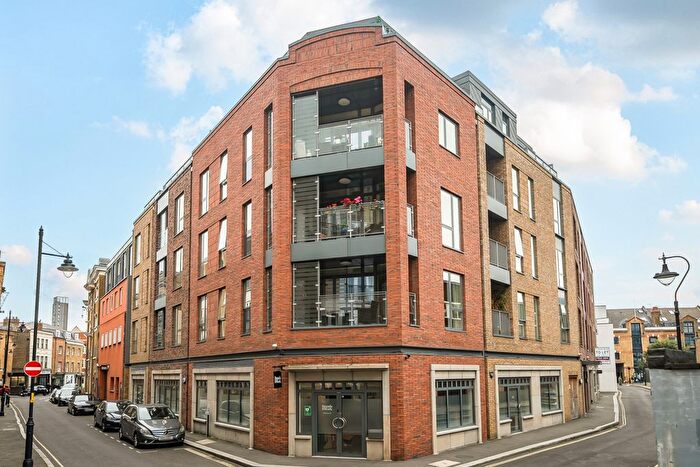 2 Bedroom Flat To Rent In Lamb Walk, London, SE1