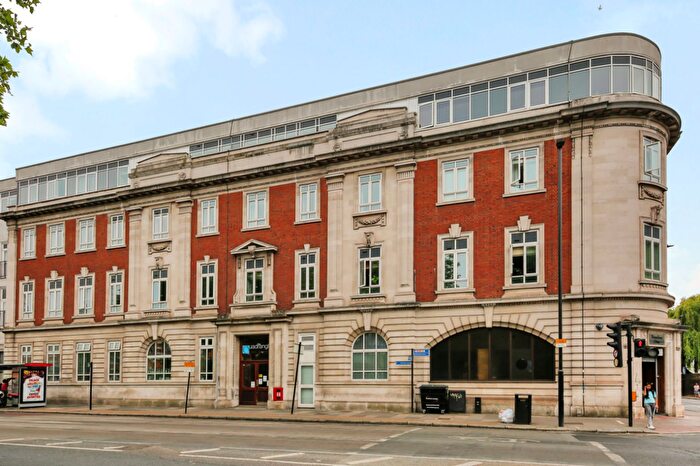 2 Bedroom Flat For Sale In The Quadrangle House, Romford Road, Stratford, E15