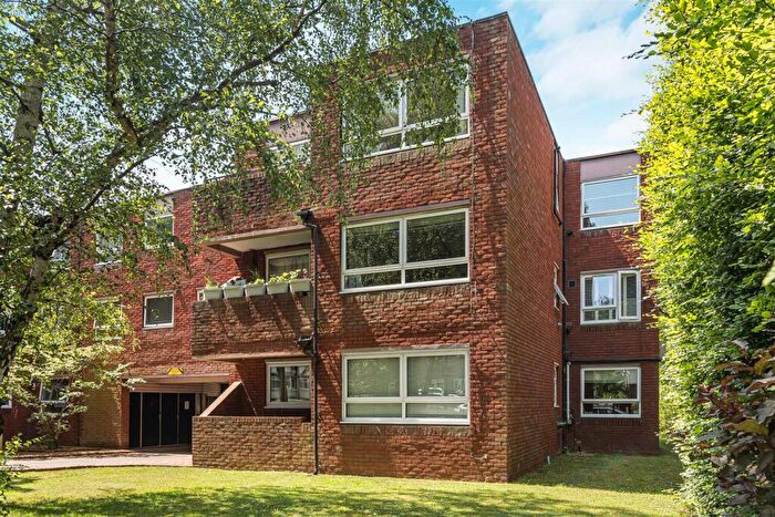 1 Bedroom Flat To Rent In Albion Road, Sutton, SM2