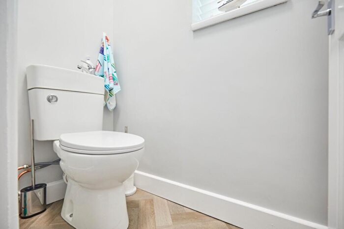 5 Bedroom Semi-Detached House To Rent In Peterkin Road, Norwich, NR4