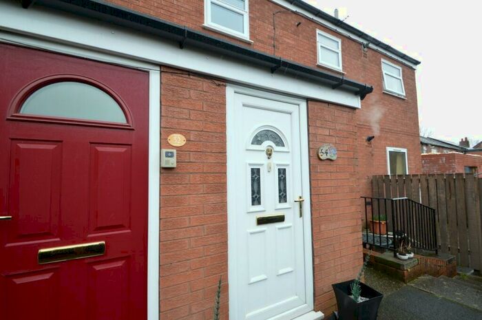 2 Bedroom Apartment To Rent In Bramwell Street, Stockport, SK1