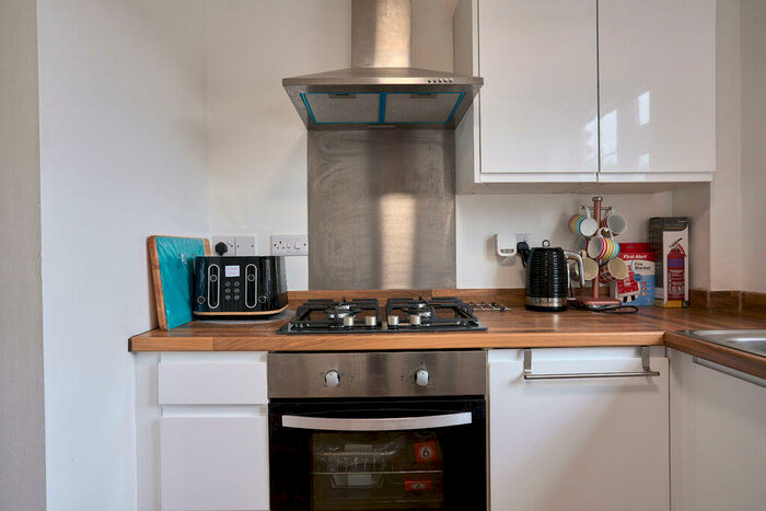 2 Bedroom Semi-Detached Bungalow To Rent In Lenton Manor, Nottingham, NG7